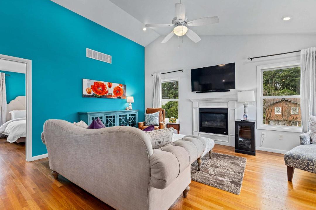 Photo of Others in Cape Saint Claire