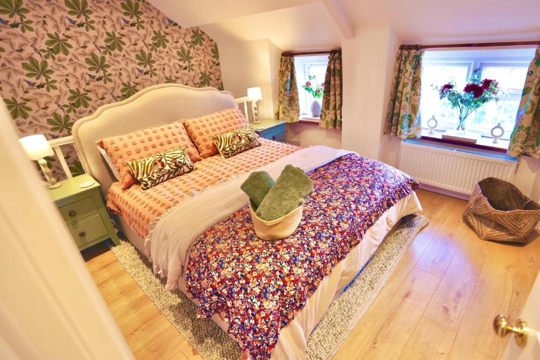 Photo of Bedroom in South Leigh