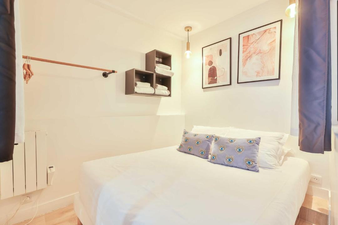 Photo of Bedroom in Val-de-Grace