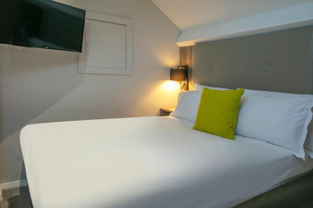 Photo of Bedroom in Mollington