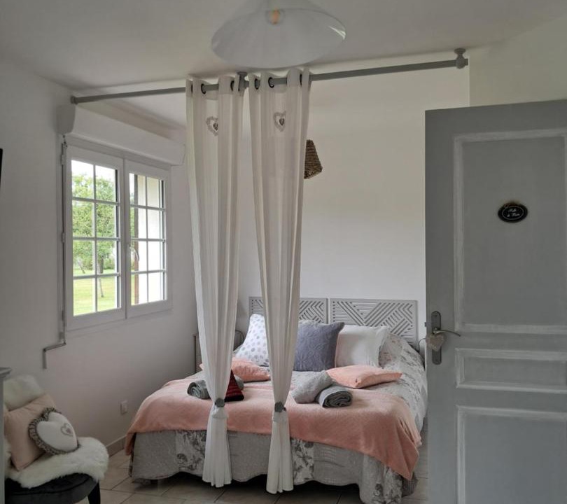 Photo of Bedroom in Manneville-la-Raoult
