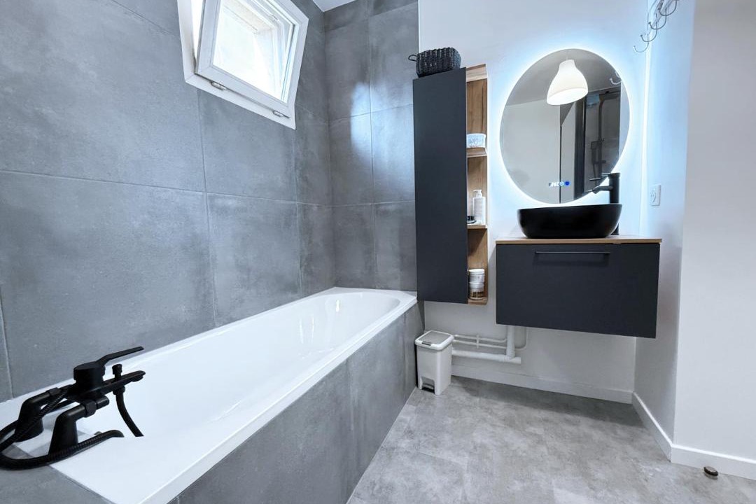 Photo of Bathroom in Saint-Denis