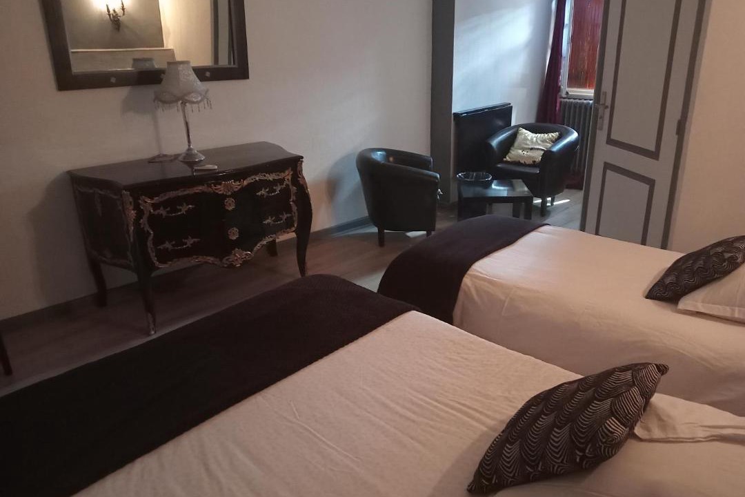 Photo of Bedroom in Saint-Amand-Montrond