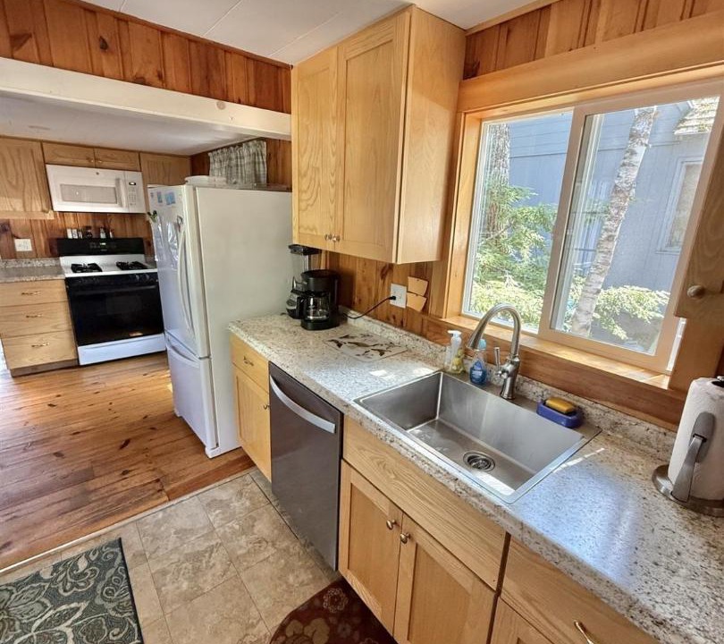 Photo of Kitchen in Sebago