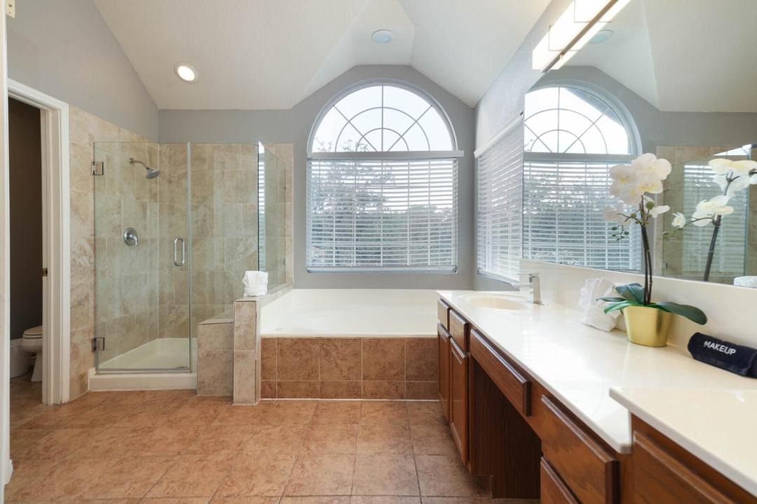 Photo of Bathroom in Vance Jackson