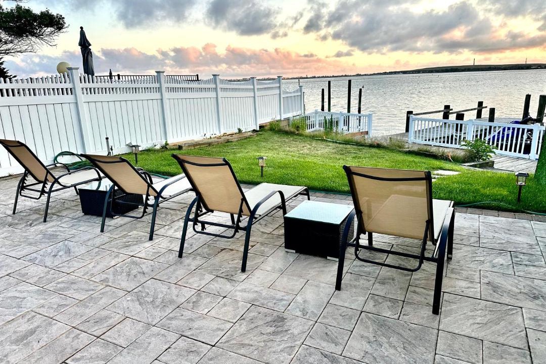 Photo of Patio Balcony in Baldwin Harbor