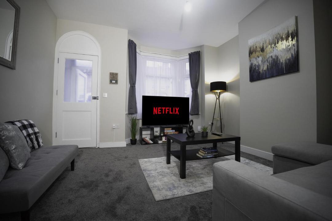 Photo of Others in Wainscot