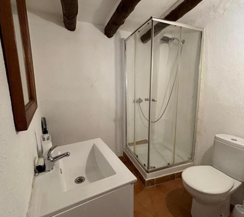 Photo of Bathroom in Chert