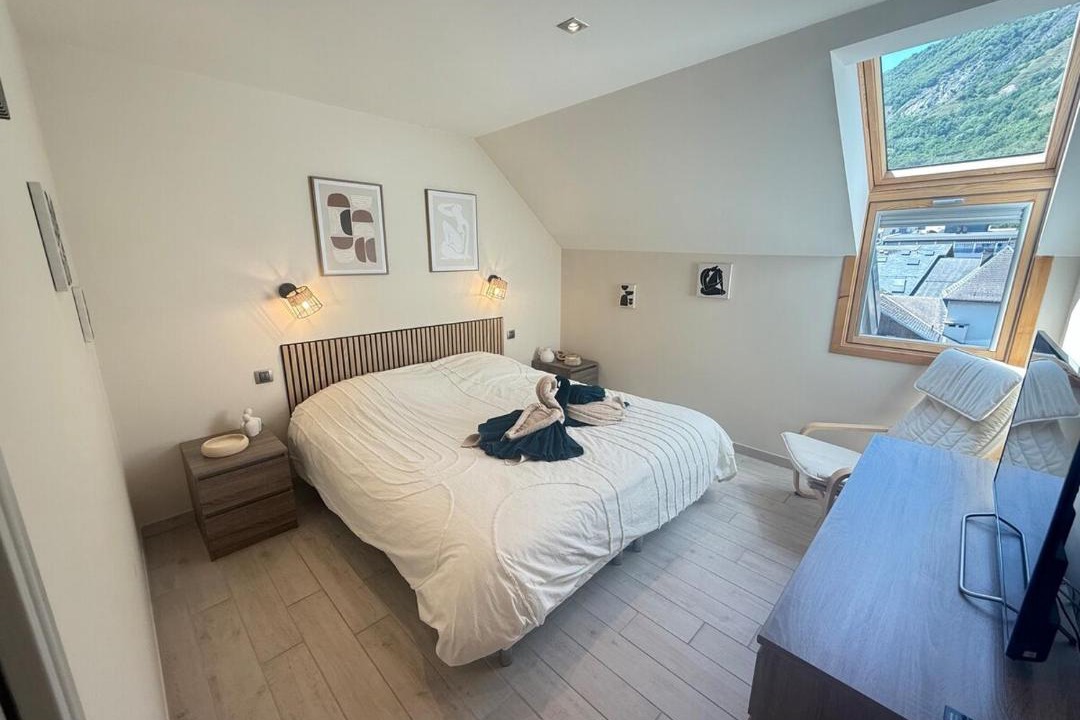 Photo of Bedroom in Saint-Jean-de-Maurienne