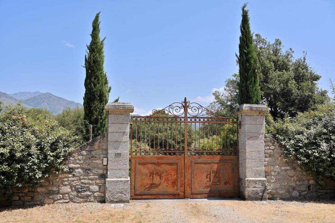 Photo of Others in Corte