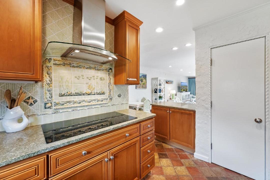 Photo of Kitchen in Debordieu Colony