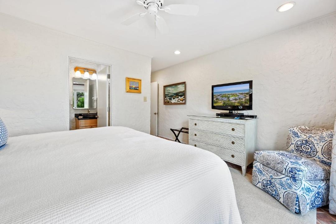 Photo of Bedroom in Debordieu Colony