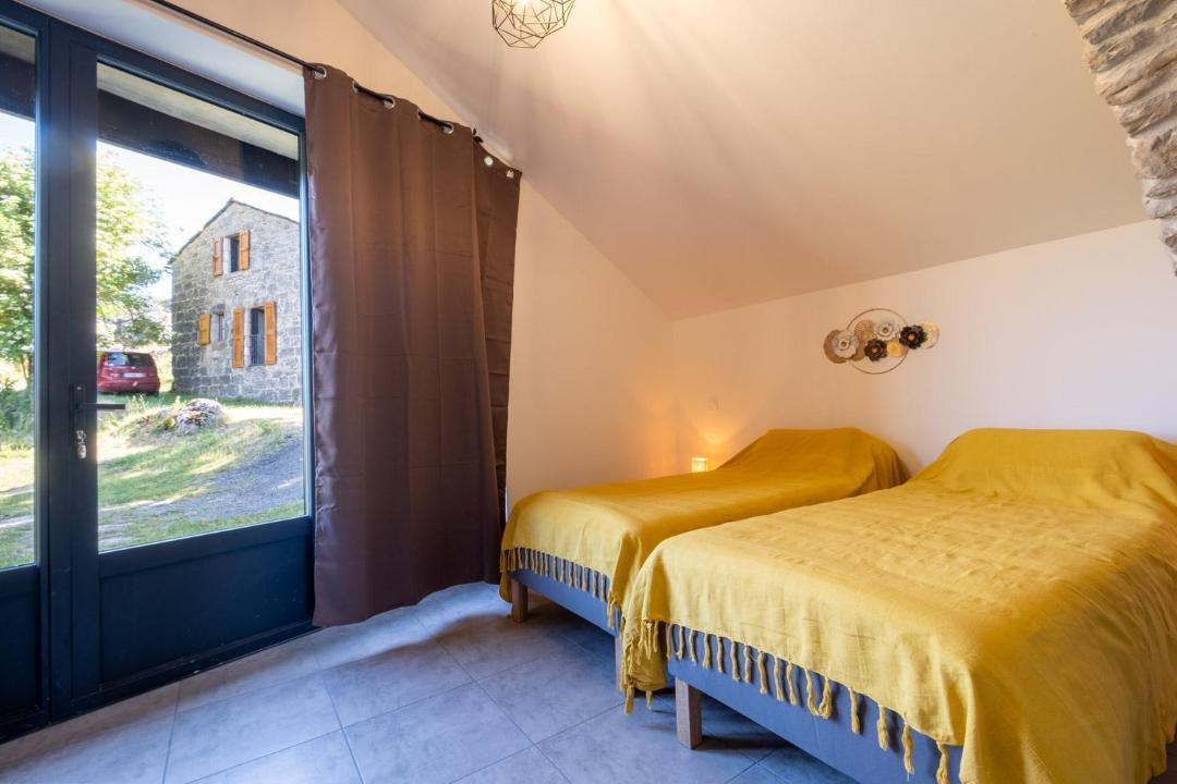 Photo of Bedroom in Fraissinet-de-Fourques