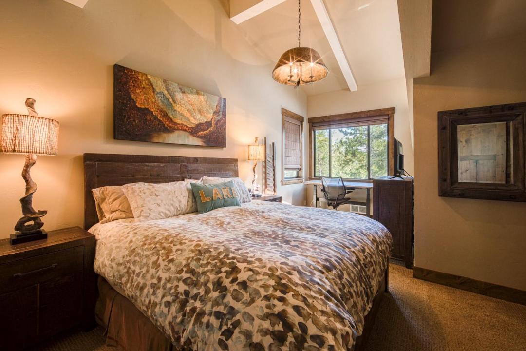 Photo of Bedroom in Lake Forest