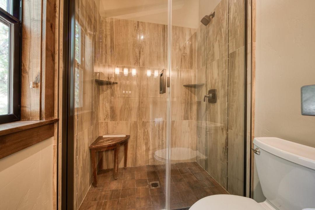 Photo of Bathroom in Lake Forest