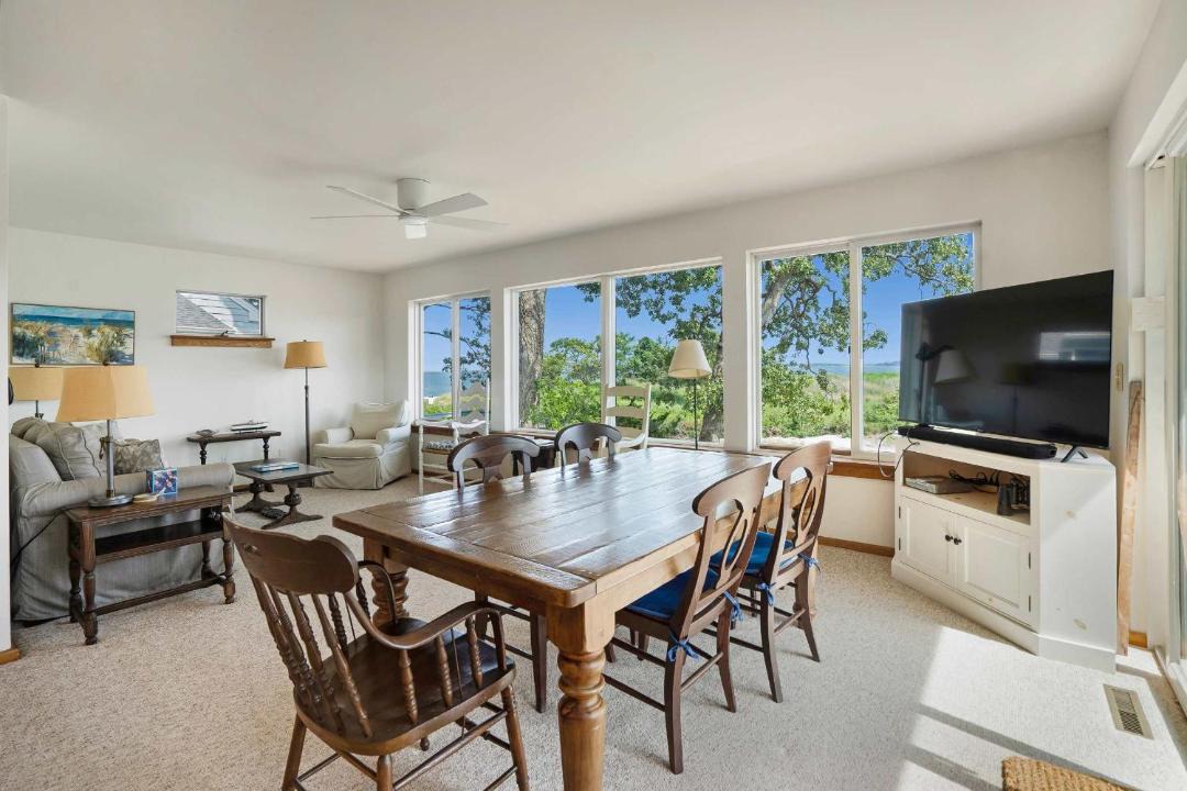 Photo of Others in East Marion