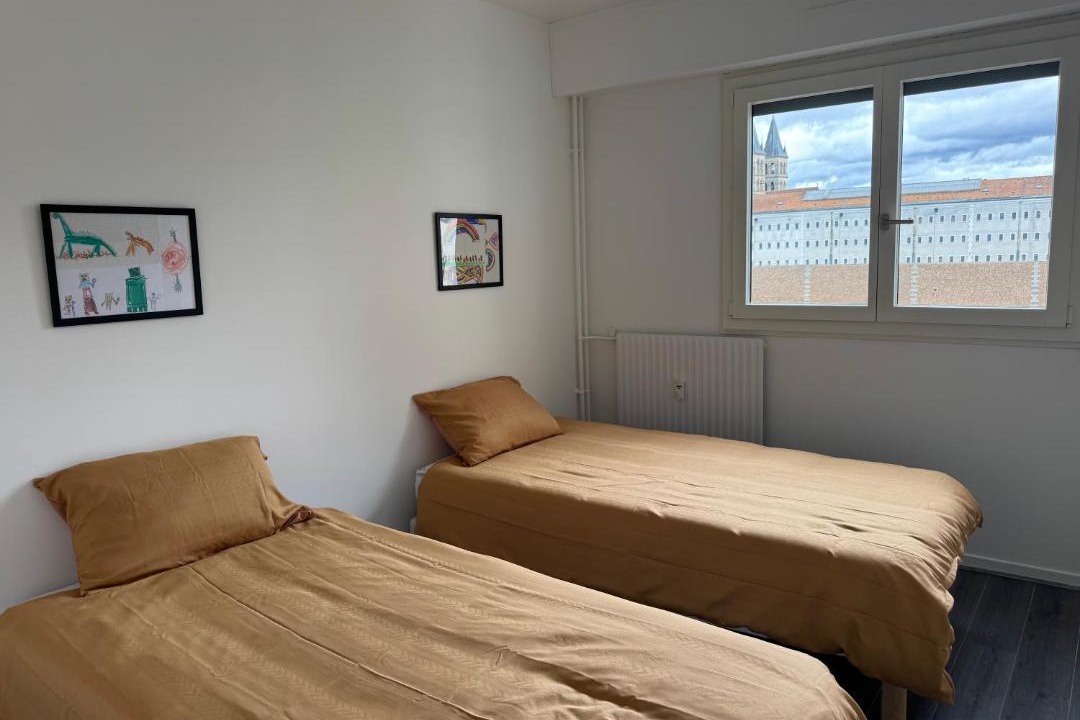 Photo of Bedroom in Melun