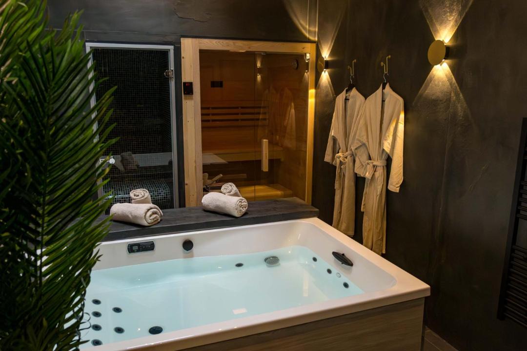 Photo of Bathroom in Saint-Martin-du-Littoral