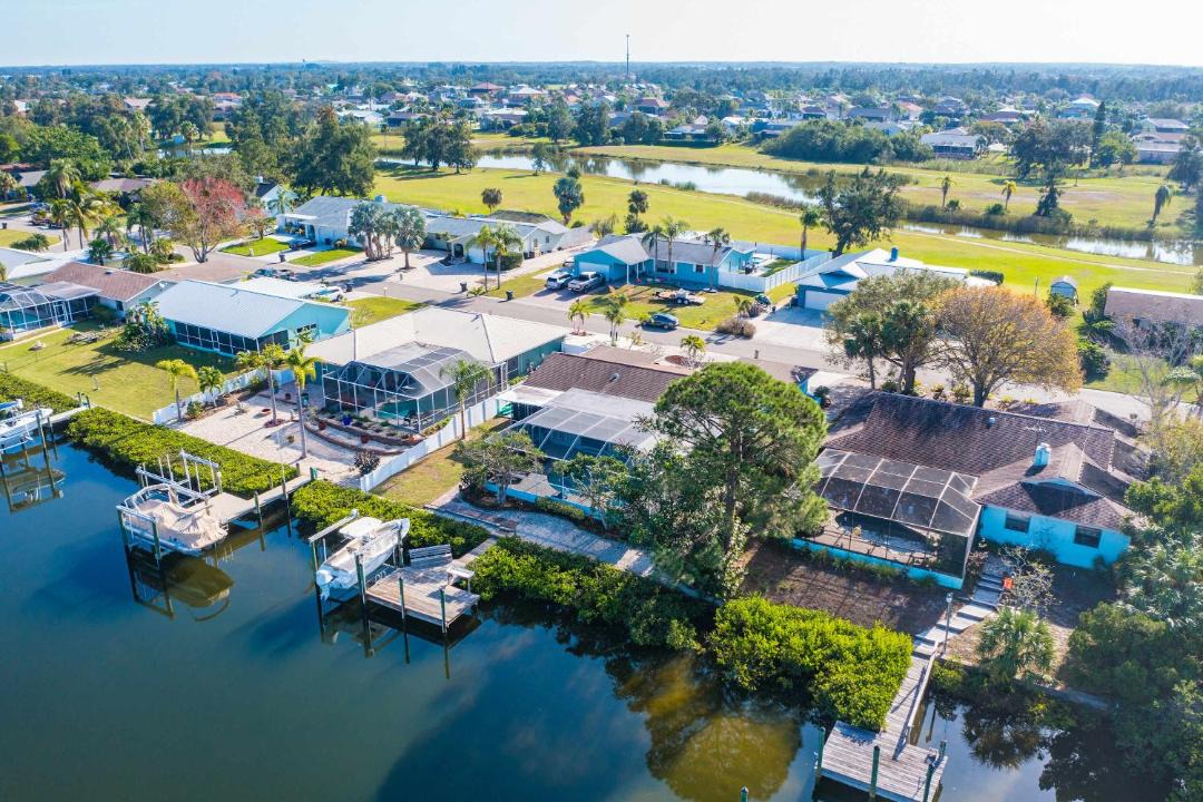 Photo of Others in Apollo Beach