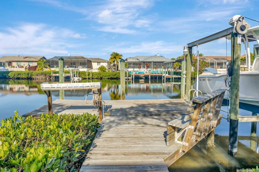 Photo of Others in Apollo Beach