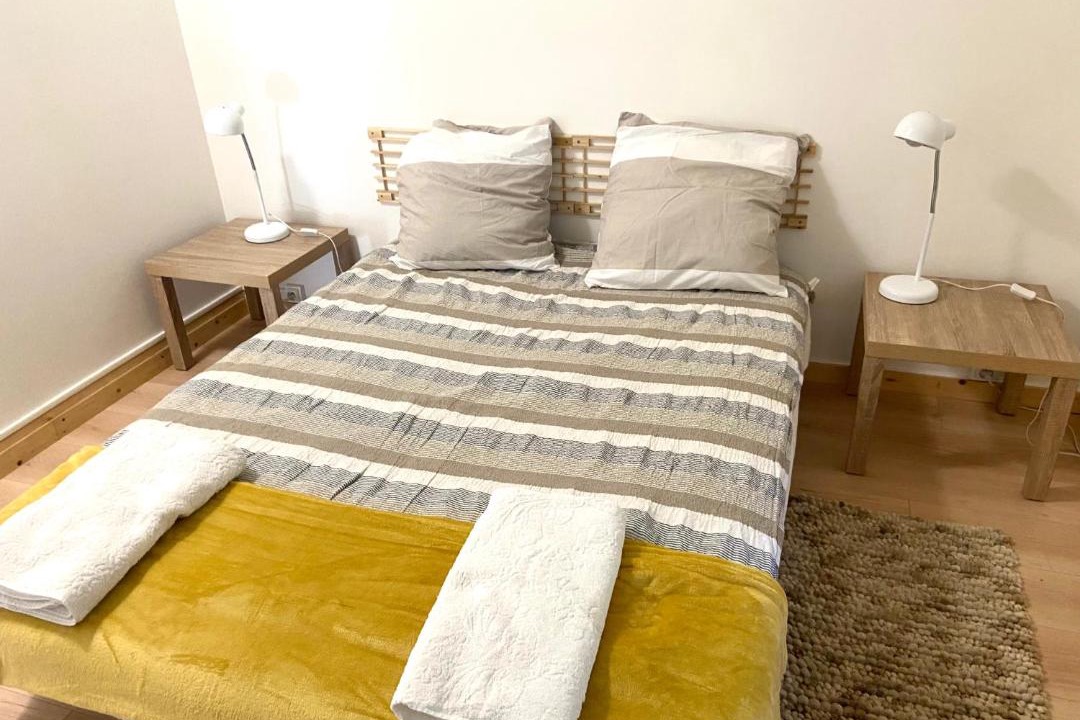 Photo of Bedroom in Fals