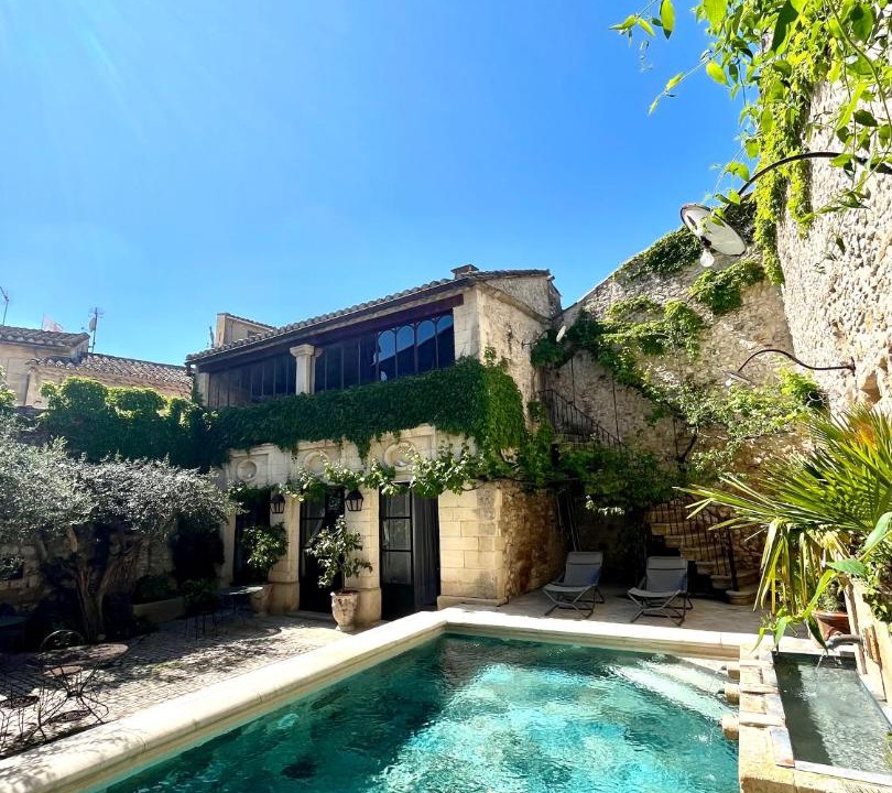 Photo of Others in Collias