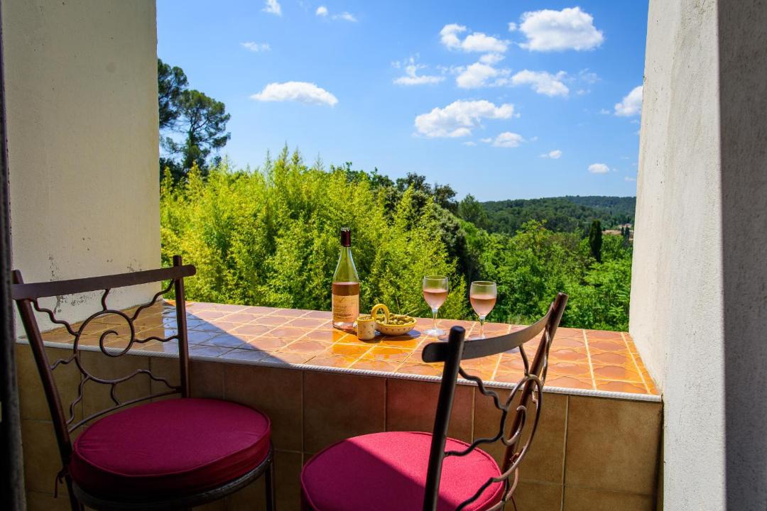 Photo of Patio Balcony in Saint-Clement-de-Riviere