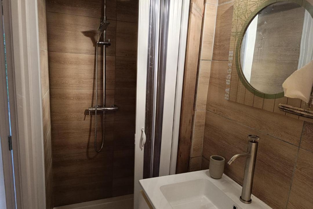 Photo of Bathroom in Anduze