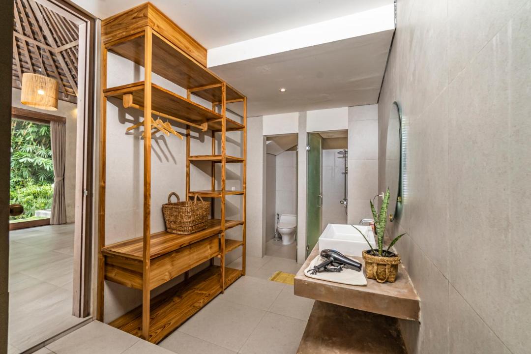 Photo of Bathroom in Singapadu Tengah