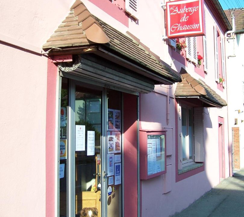 Photo of Others in Chaussin