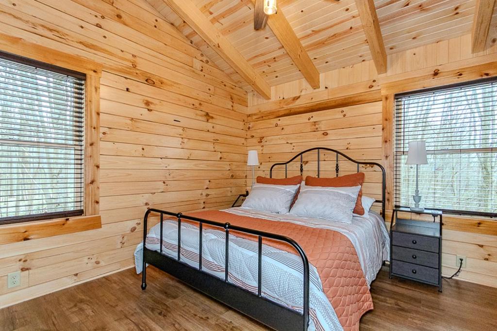 Photo of Bedroom in Austinburg