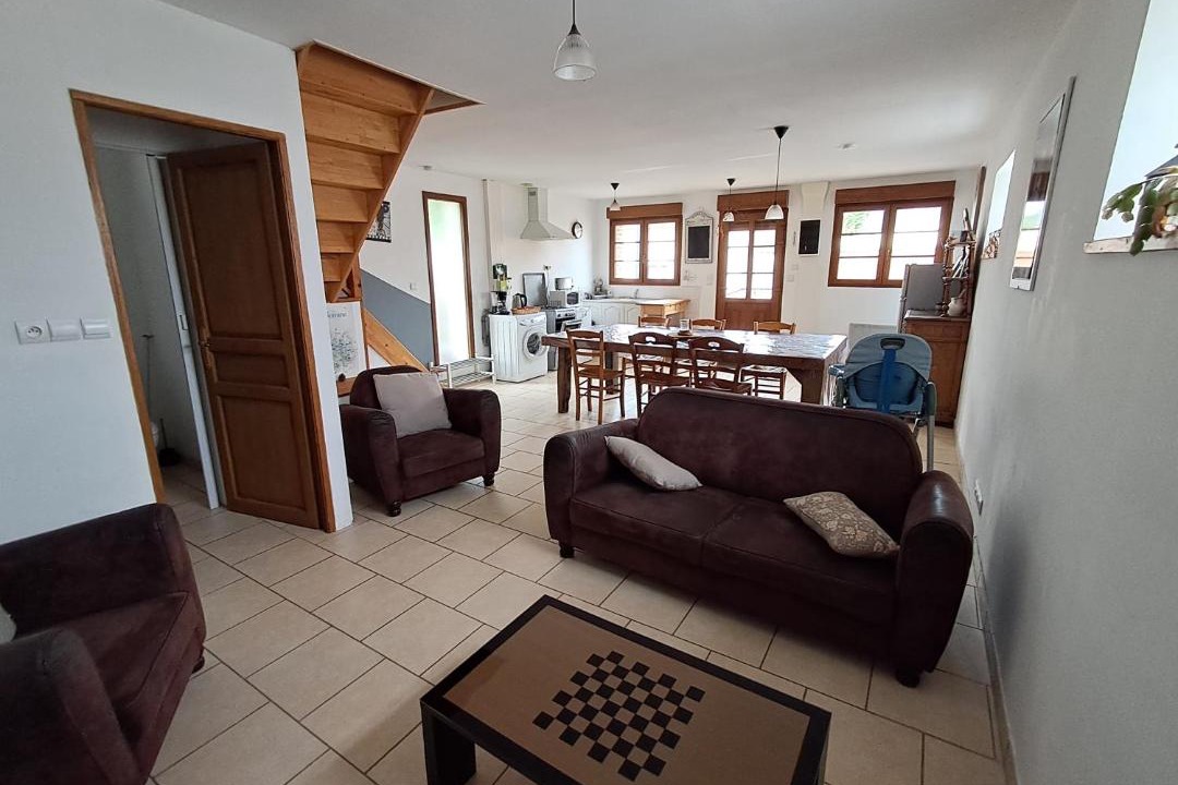 Photo of Others in Valines