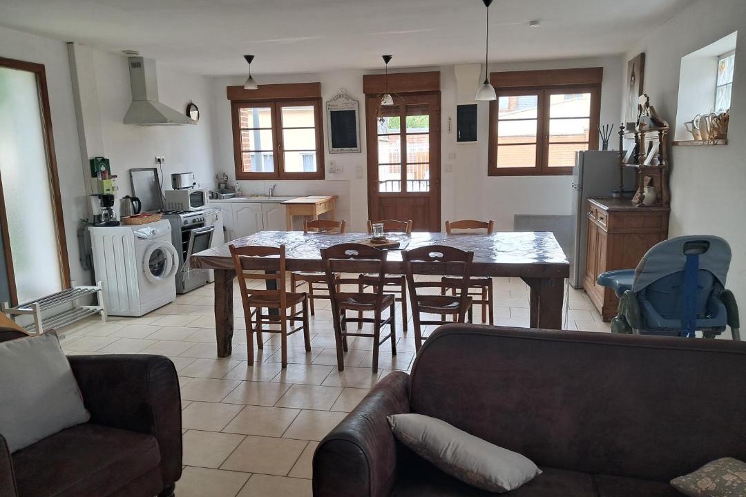 Photo of Others in Valines