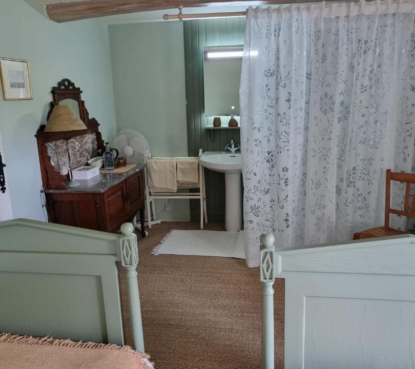 Photo of Bedroom in Saint-Thomas-de-Conac