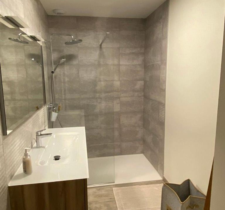 Photo of Bathroom in Beaumont-de-Lomagne