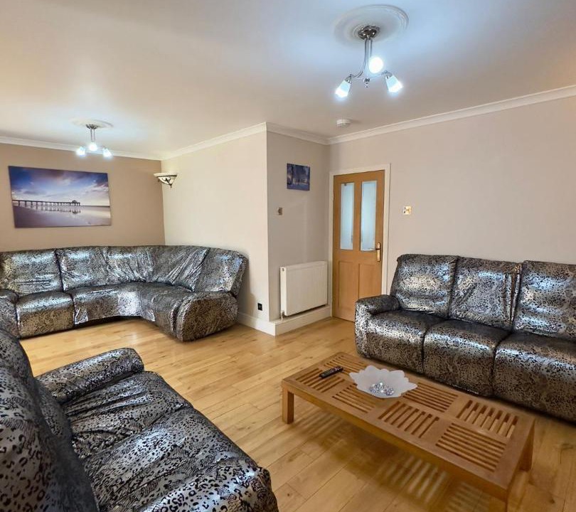 Photo of Livingroom in Heath