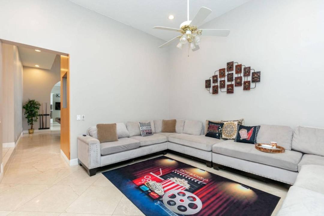 Photo of Livingroom in Plantation