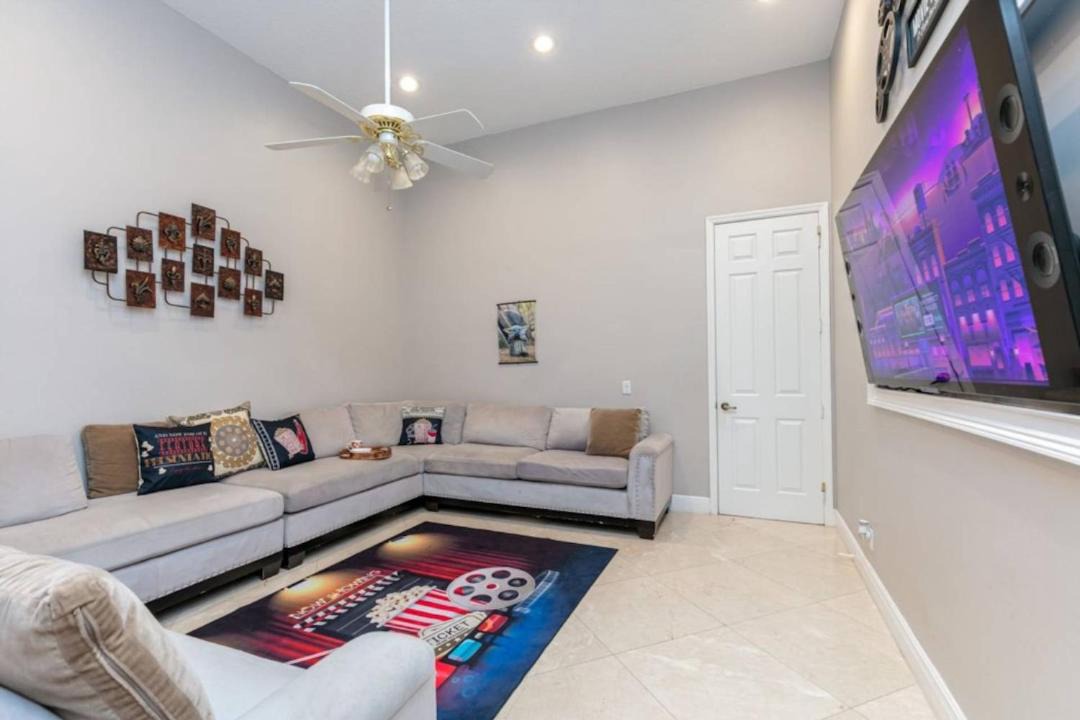 Photo of Livingroom in Plantation