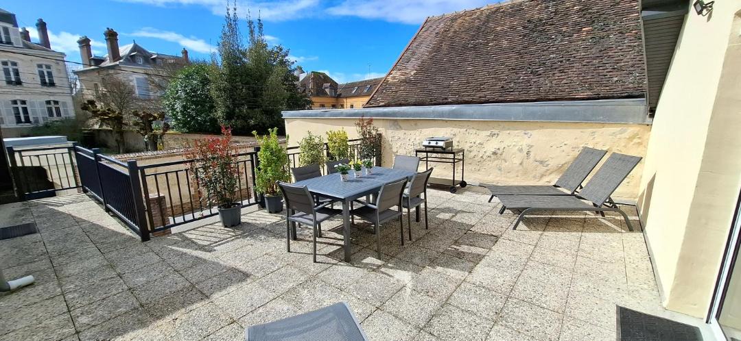 Photo of Patio Balcony in Villeneuve-sur-Yonne