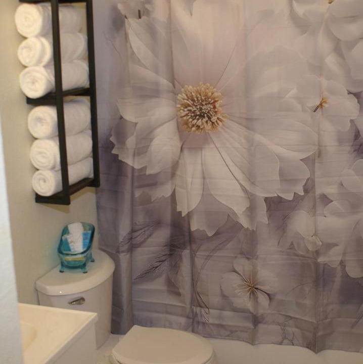 Photo of Bathroom in Largo