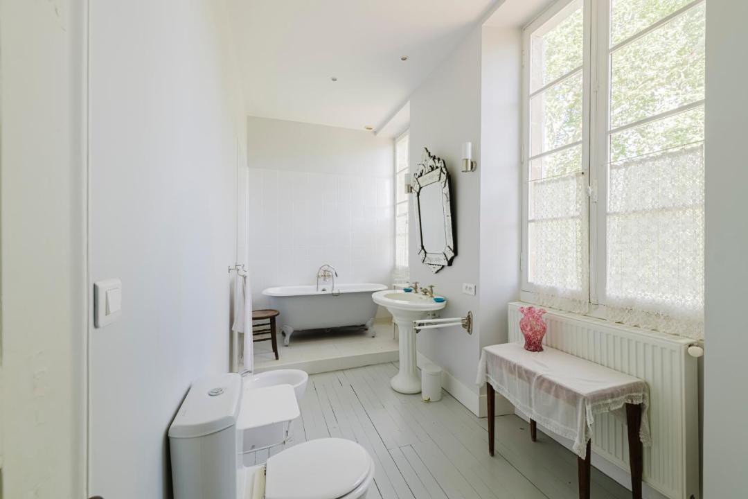 Photo of Bathroom in Sore