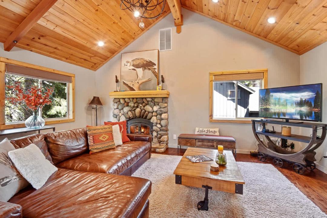 Photo of Livingroom in Kingswood Estates