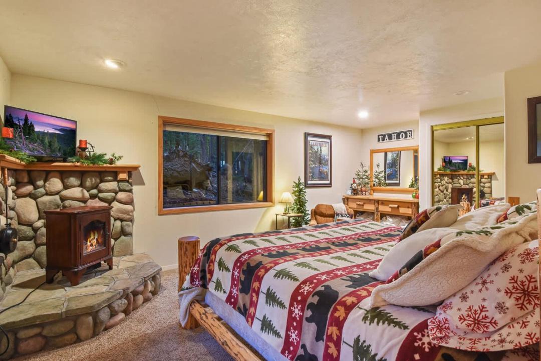Photo of Bedroom in Tahoe Pines