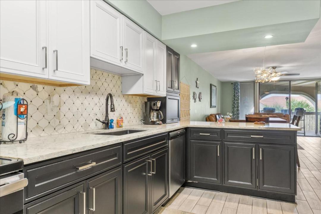 Photo of Kitchen in Butler Beach