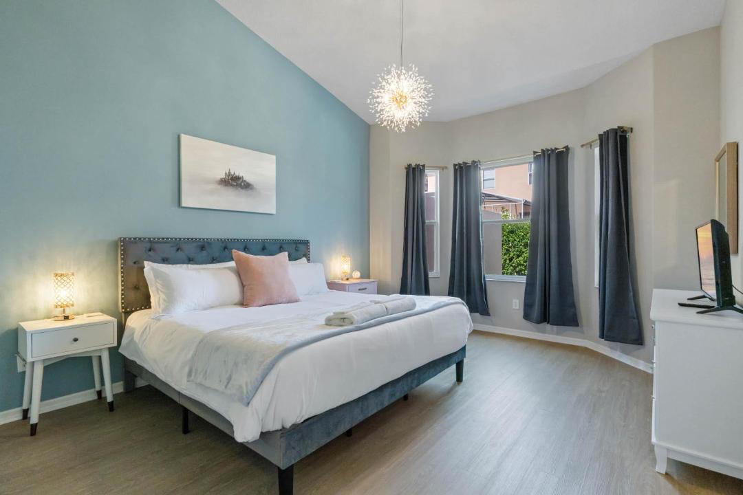Photo of Bedroom in Tuscan Hills