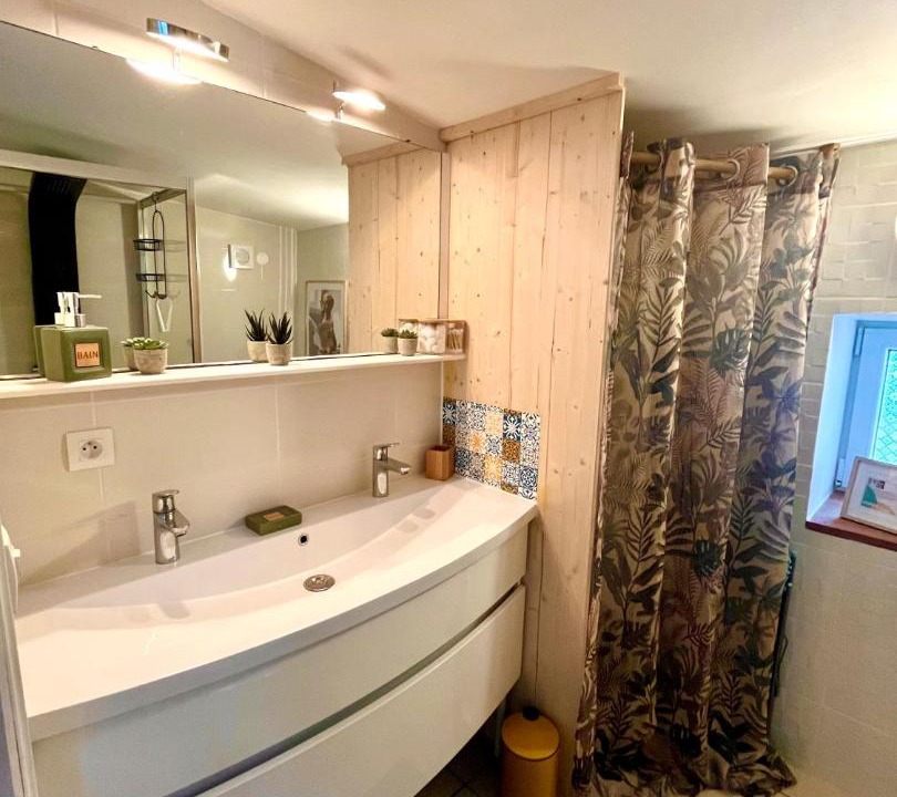 Photo of Bathroom in Vollore-Ville
