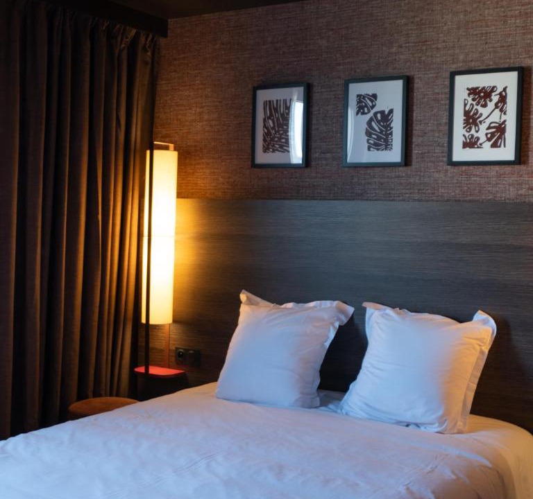 Photo of Bedroom in 8th Arrondissement