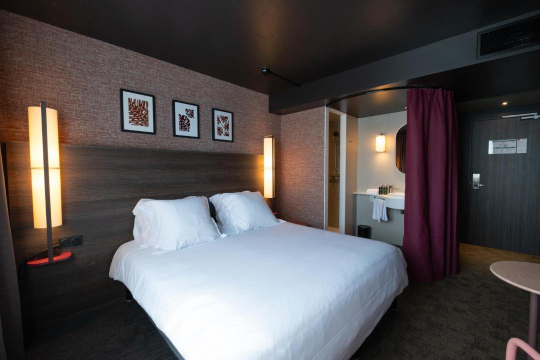 Photo of Bedroom in 8th Arrondissement