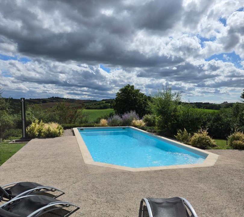 Photo of Others in Canens