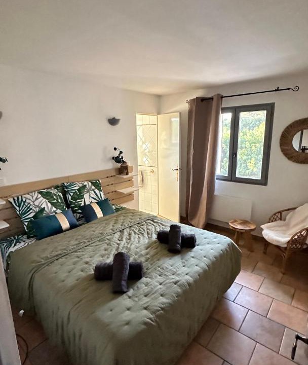 Photo of Bedroom in Loriol-du-Comtat